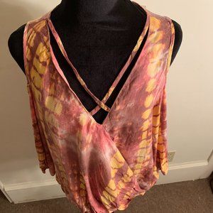 Verdusa Cold Shoulder Beige and Brown Top Size S